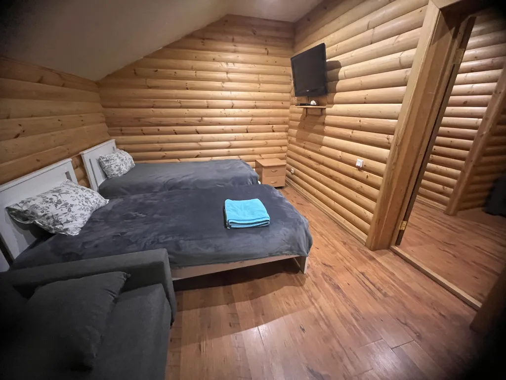 Дом в Громово на берегу озера Суходольское