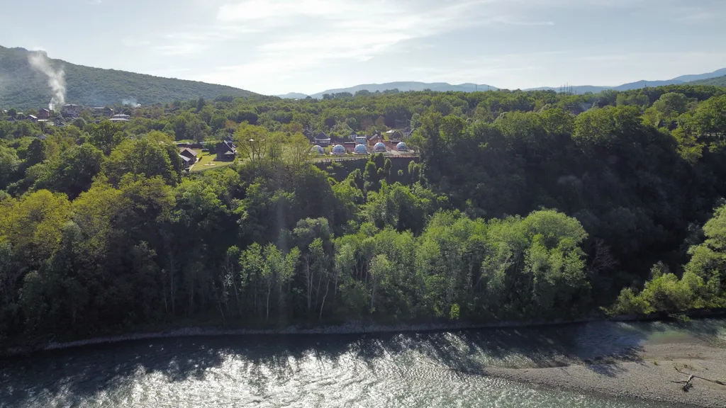 Сфера с горячим бассейном 2