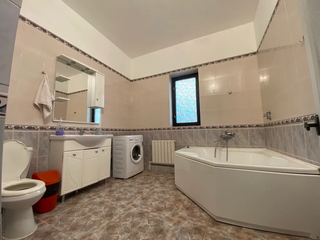 Квартира 4-комнатная Квартира — Анапа