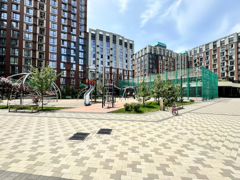 2 комнатная в ЖК 4YOU, рядом с ТЦ MEGA, кв 22