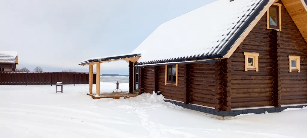 Дом с баней на берегу Северной Двины