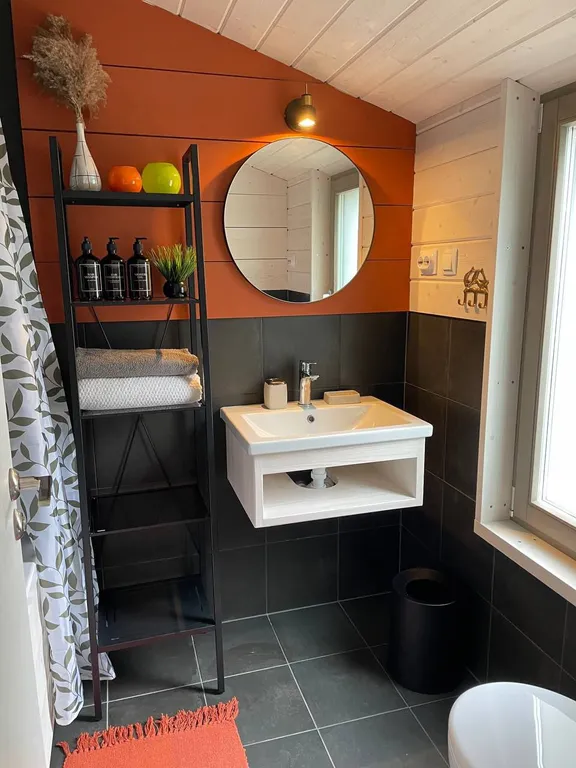 Дом с банным чаном в лесу