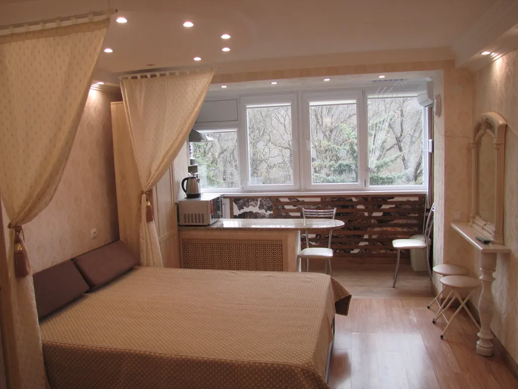 Светлая студия