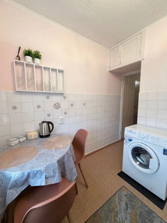 Свободна! Двухкомнатная квартира для спокойного отдыха в центре города