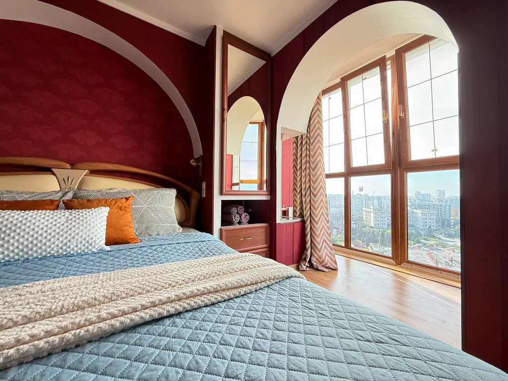 Рядом парк Победы Херсонес не берем оплату за уборку