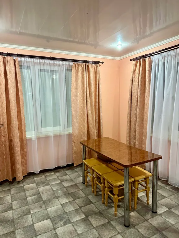 Коттедж Первый этаж дома с отдельным входом 70м2,до моря 4 минуты. — Севастополь