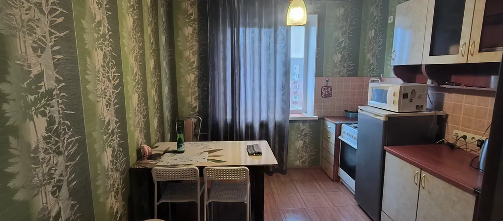 Уютная квартира около Стахановской