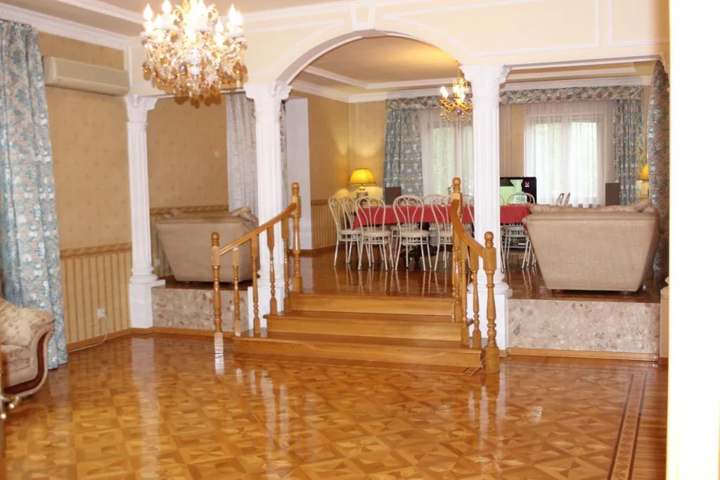 Дом рядом с парком Краснодар с банькой и бассейном