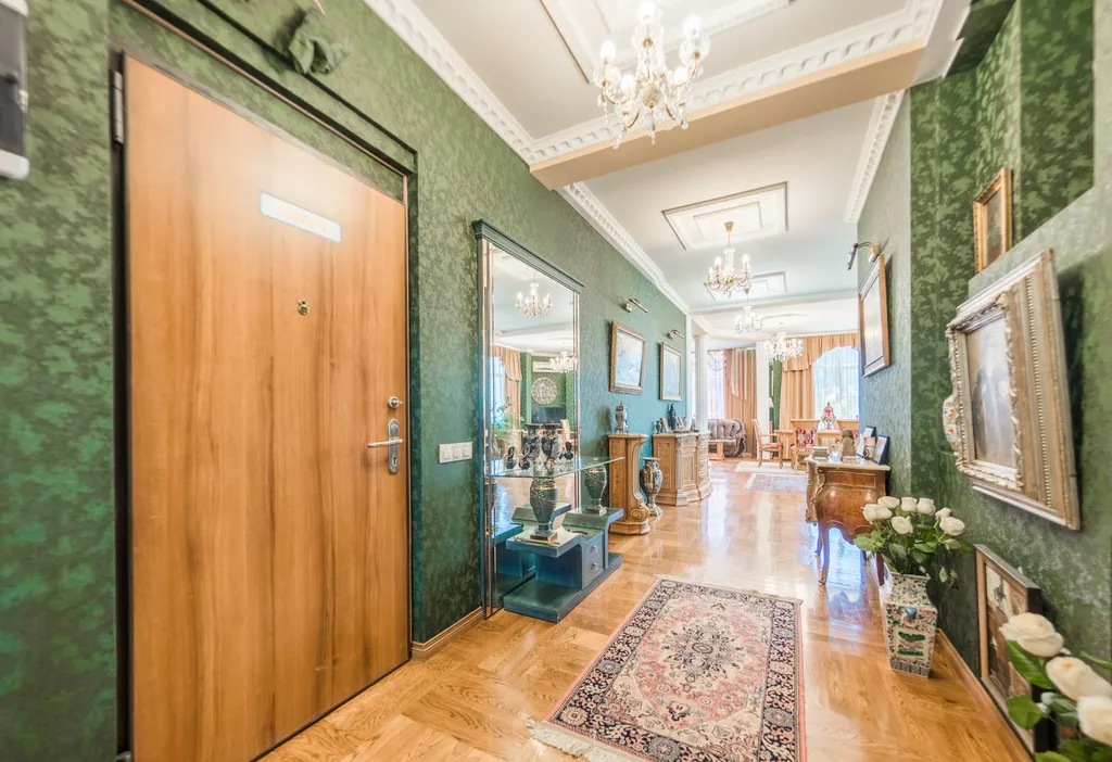 Пентхаус с бассейном и видом на море