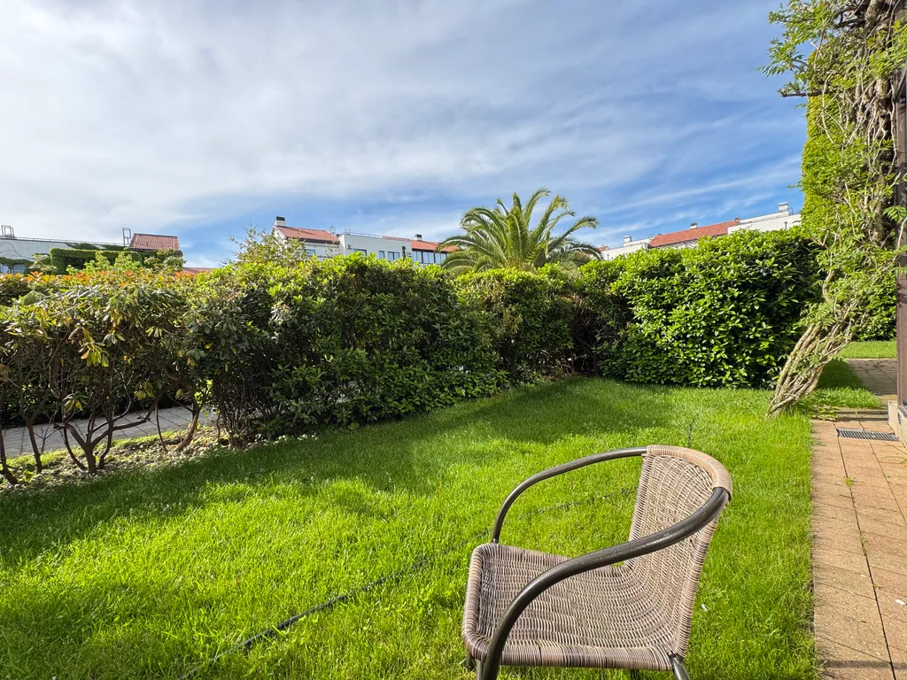 Уютная квартира в центре со своей террасой и бассейном