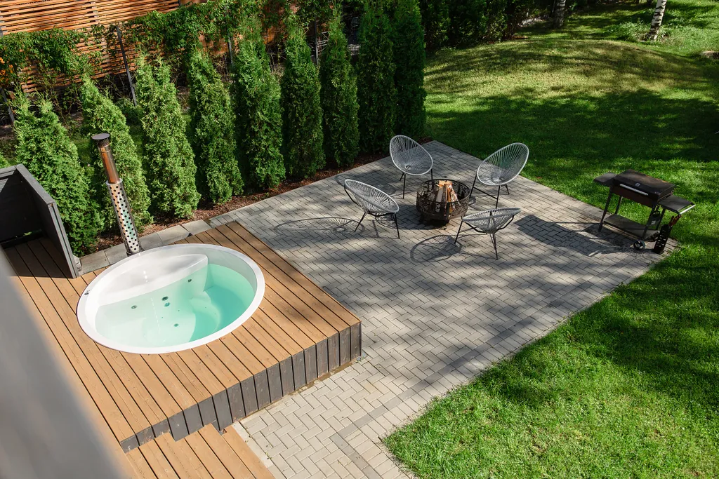 Коттедж Коттедж с панорамными окнами и террасой на крыше — Разметелево