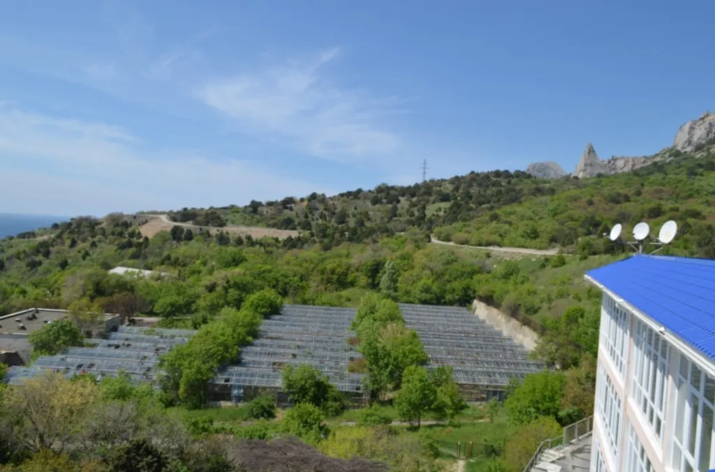 НОВАЯ КВАРТИРА С МАНСАРДОЙ ПАНОРМНЫЕ ВИДЫ НА МОРЕ,ГОРЫ,ФОРОССКИЙ ХРАМ!