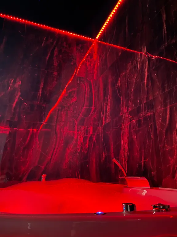 Апартамент с шикарным джакузи