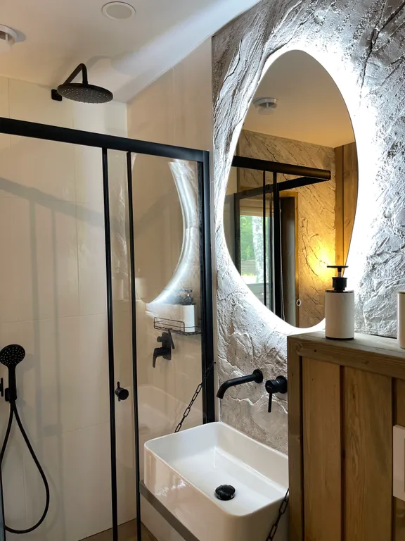 Отдых в доме в лесу с чаном и бассейном