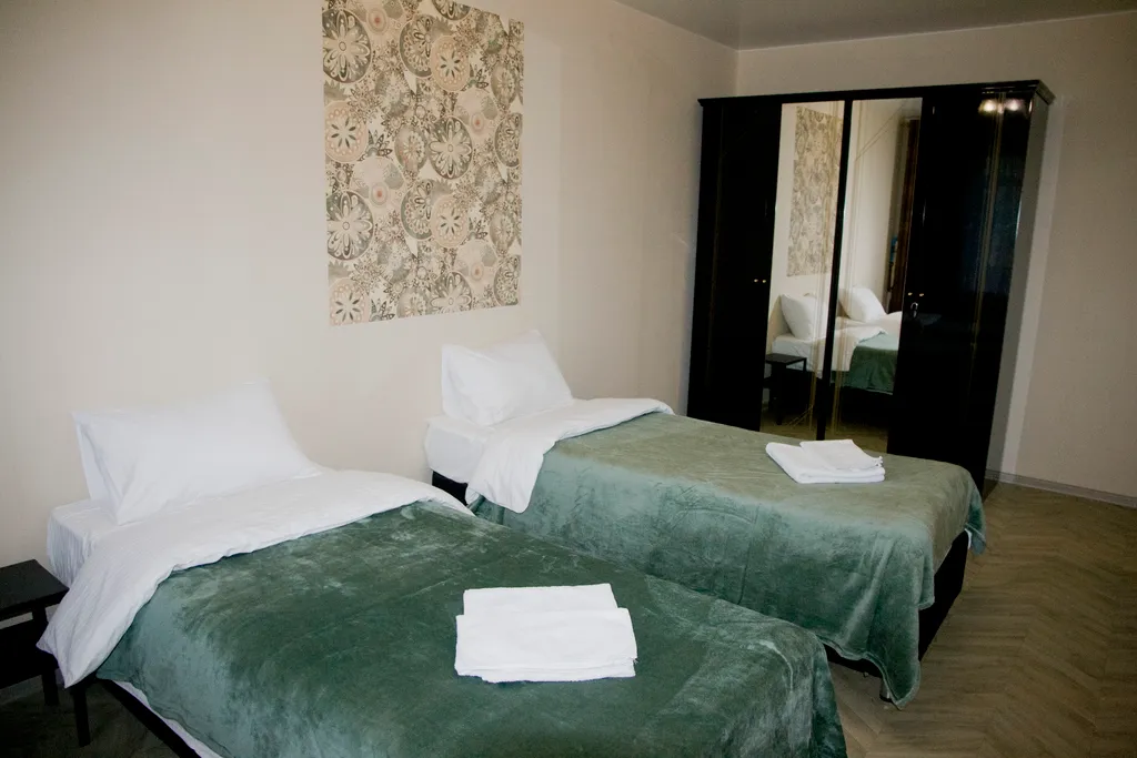 Теплая двухкомнатная с большой кухней