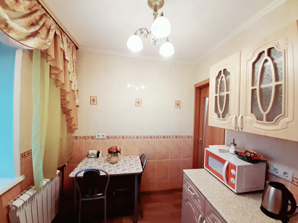 Зеленый оазис на площади Маркса