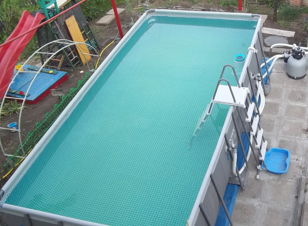 Бюджетный трёхместный номер у моря