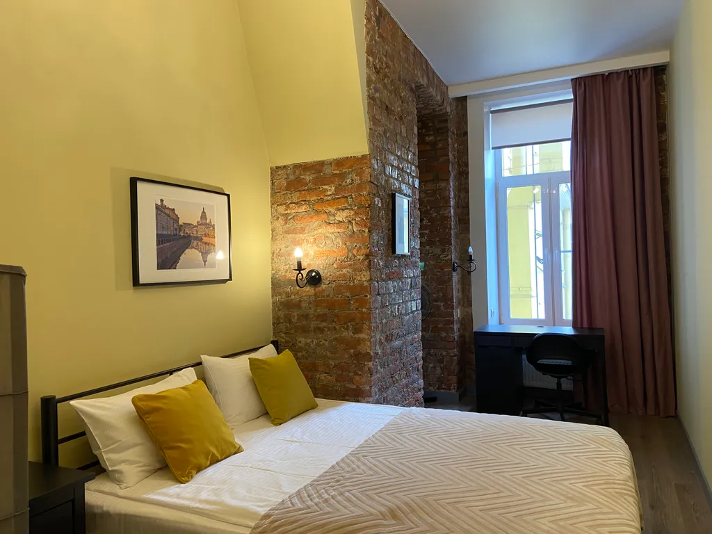 Квартира 4-комнатная Квартира — Санкт-Петербург