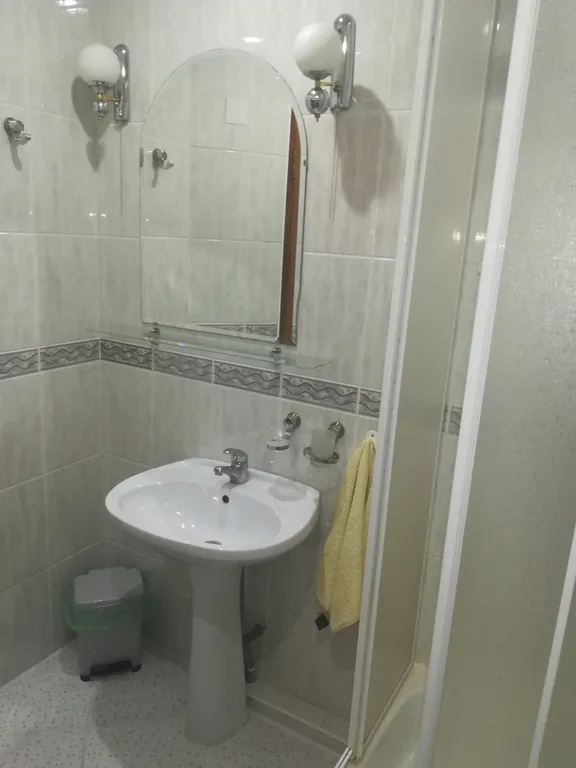 Просторные удобные апартаменты в тихом живописном месте у Гремячей Башни