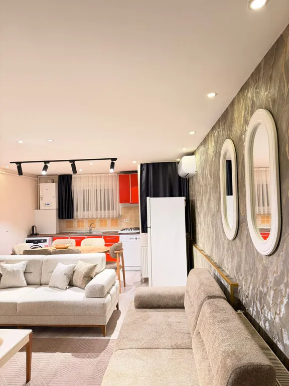 Семейная уютная квартира 16N