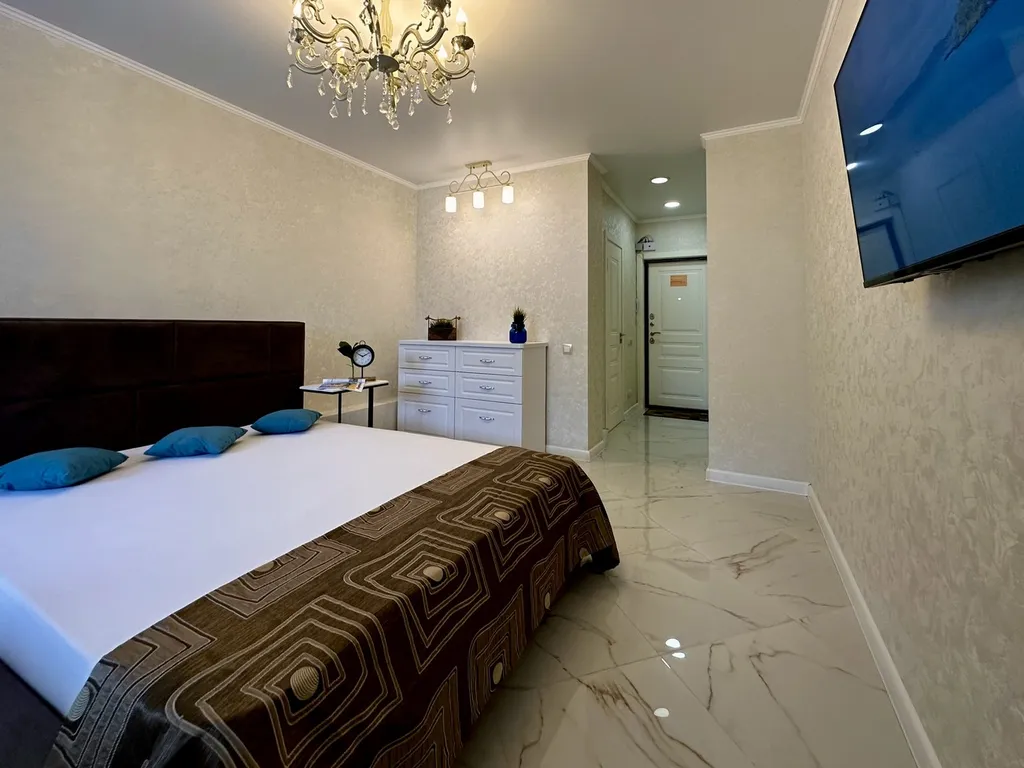 Студия, 5 минут до Фермер базара