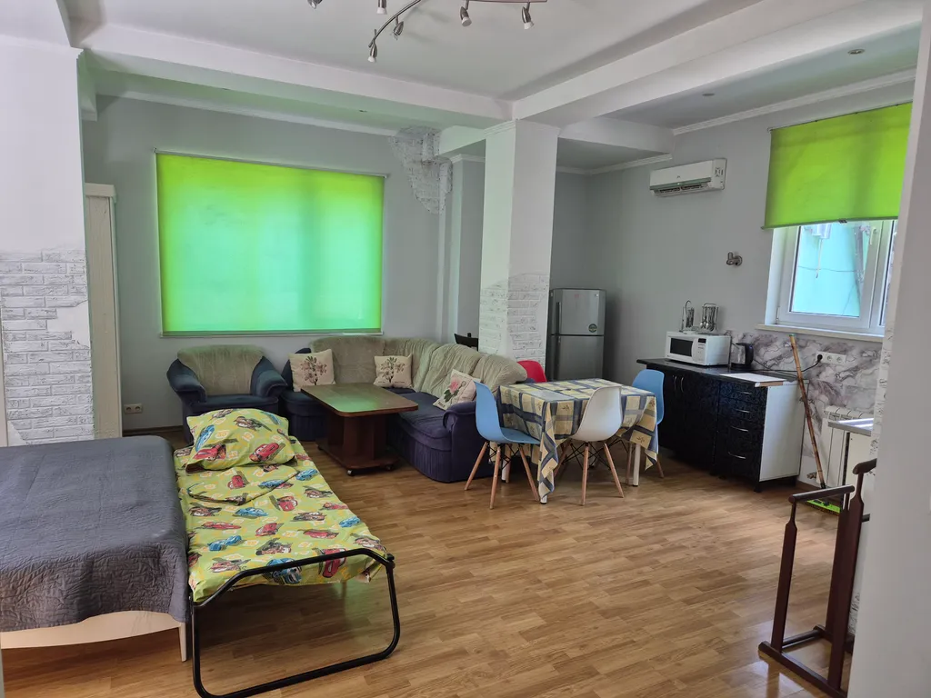 Апартаменты в самом центре до 5-ти человек с бесплатным паркингом