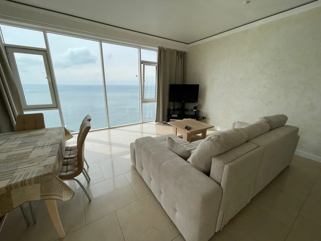 Уникальный апартамент с панорамным видом на море