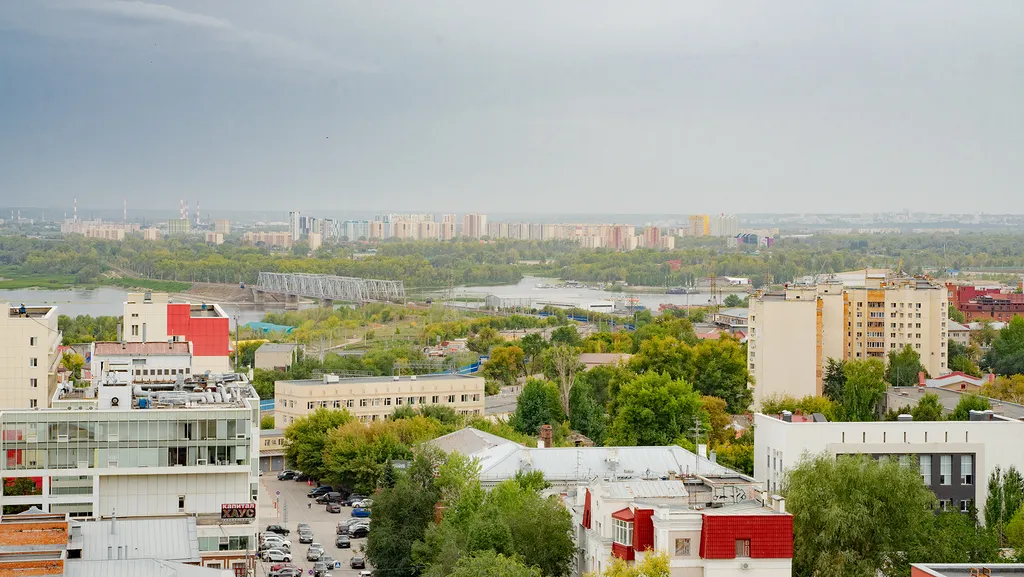 Уютный уголок для путешественников с видом на реку Волга