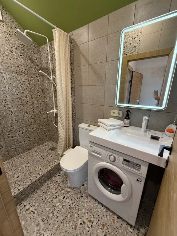 Квартира Уютная квартира в частном доме на последнем этаже — Сириус