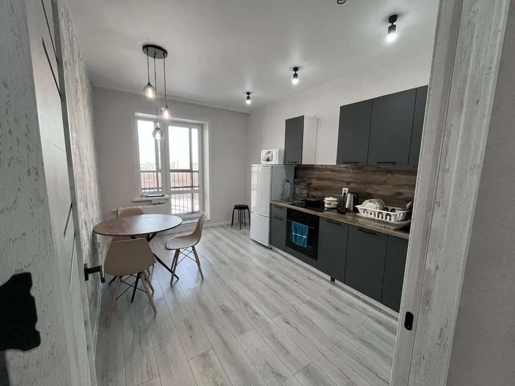 Просторная, теплая двухкомнатная квартира — аренда посуточно в Пермь