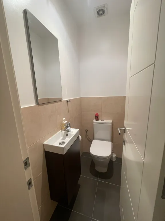 Комната в тихом районе оспиталь сан пау