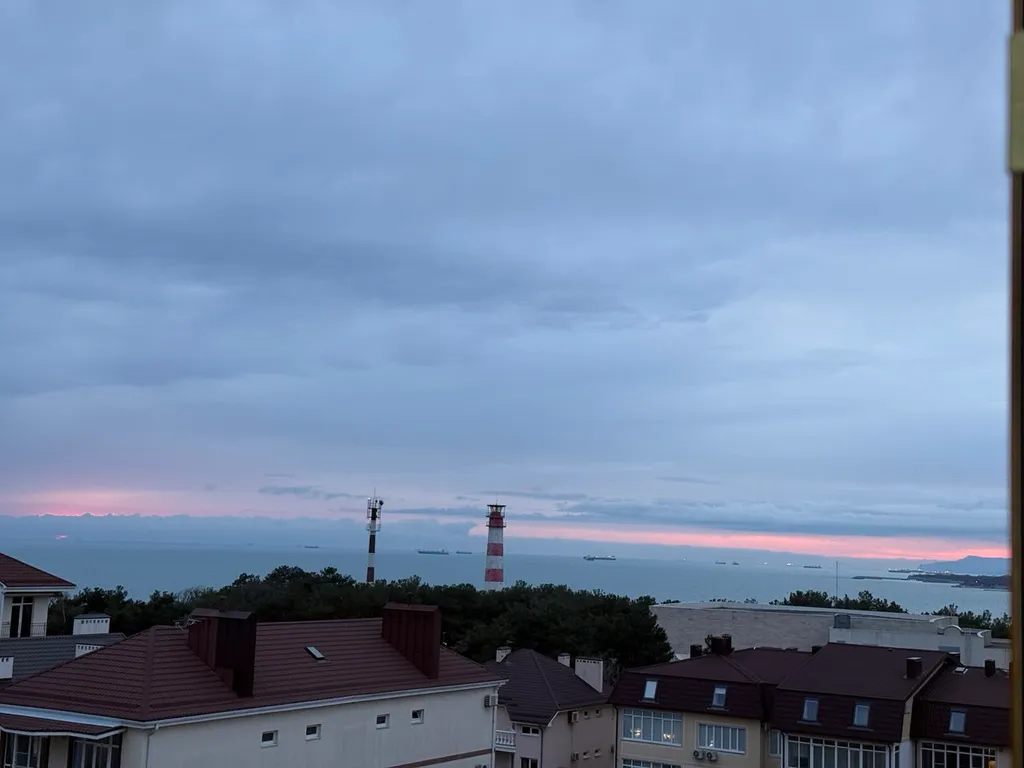 Квартира Светлые апартаменты с панорамным видом на море, горы и маяк — Геленджик