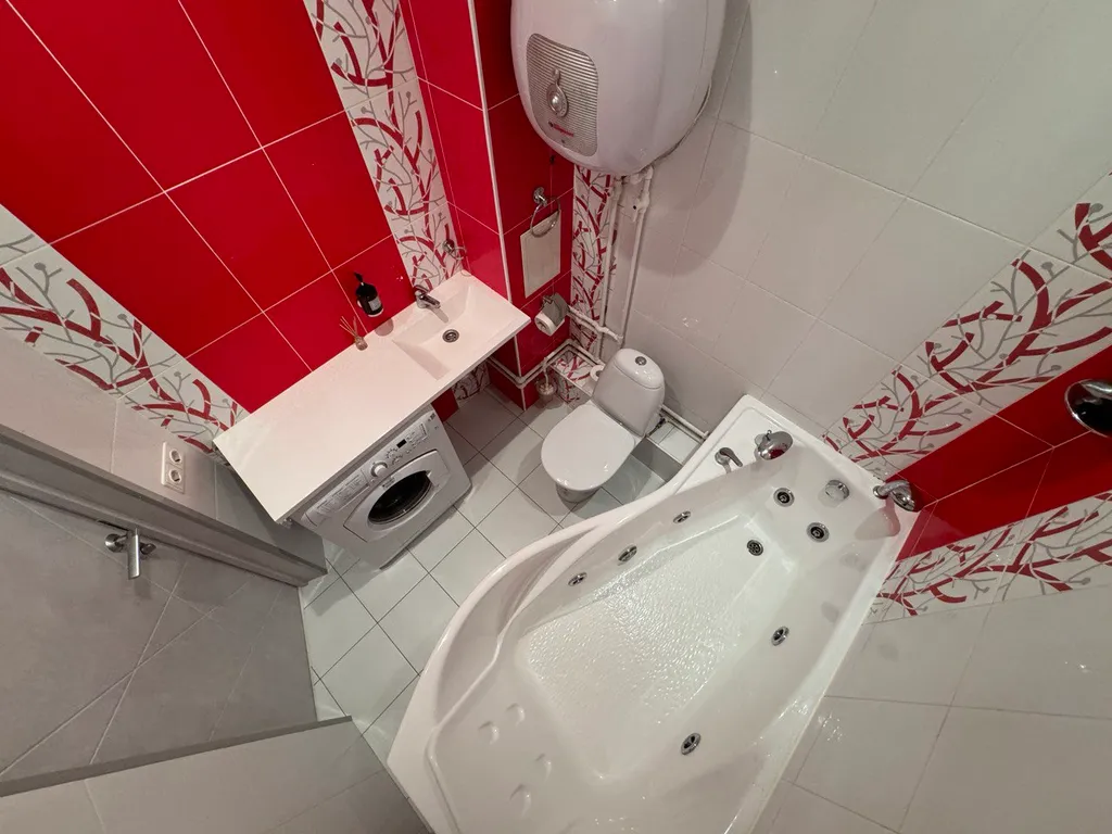 Студия около Ультры