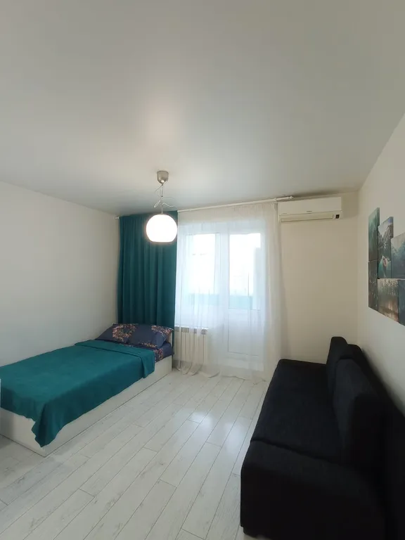 Студия в скандинавском стиле .