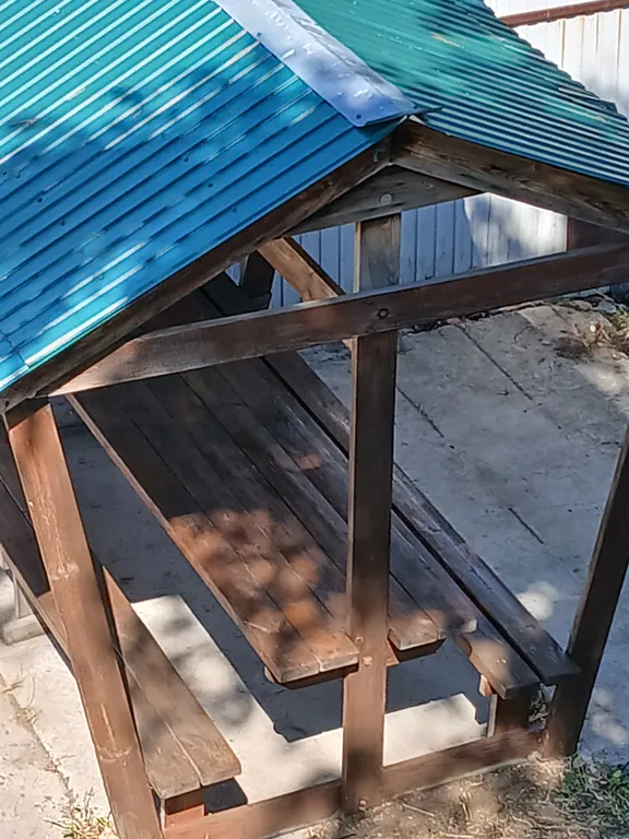 Домик у реки