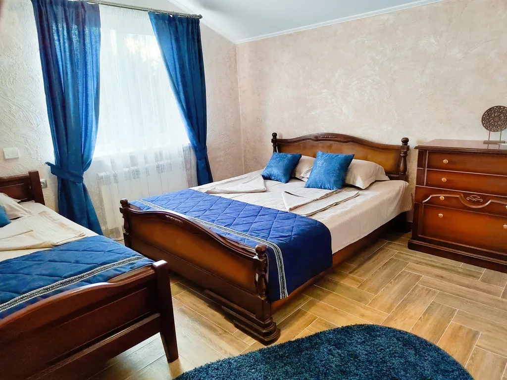 Дом на берегу озера