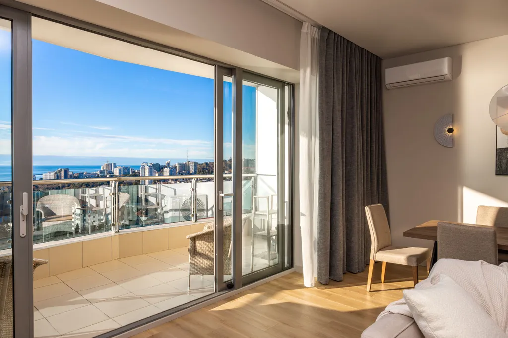 Элитная видовая квартира с прямым видом на море