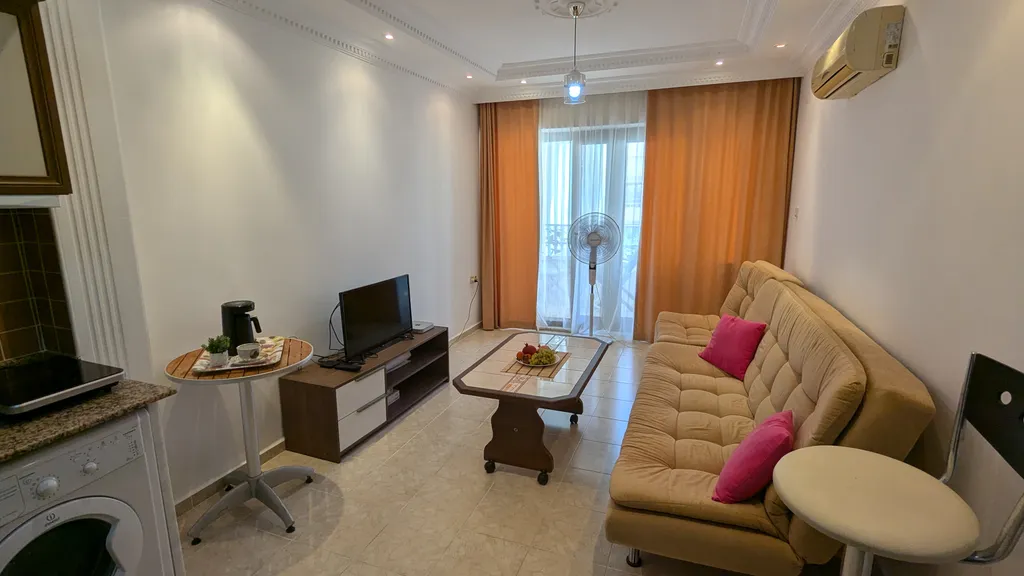 Стильная квартира в комплексе с бассейном рядом с морем