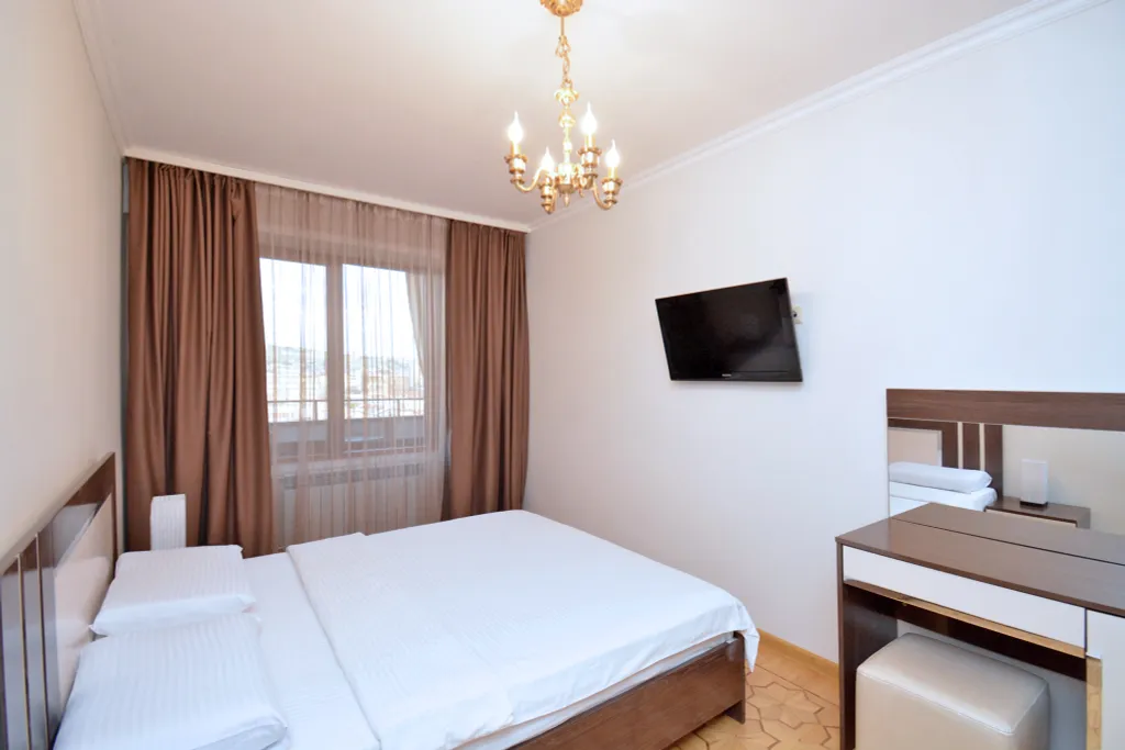 Уютная квартира на площади Сахарова (в самом сердце города)