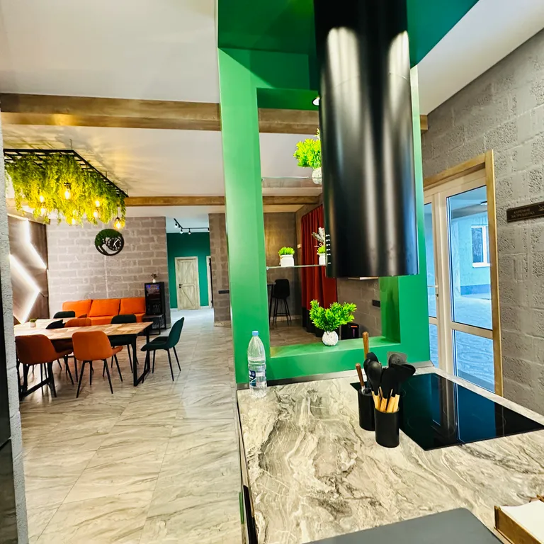 Новый стильный уютный коттедж вблизи от города