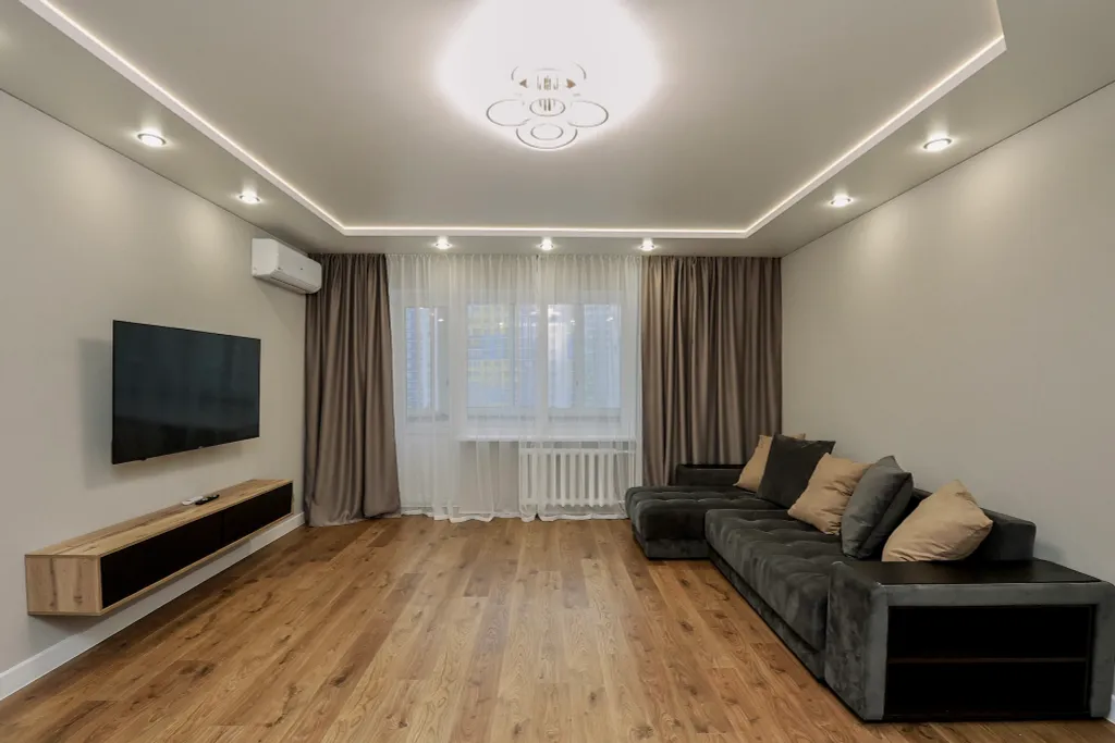 Большaя квaртира с балкoнoм и краcивым видoм нa гopод