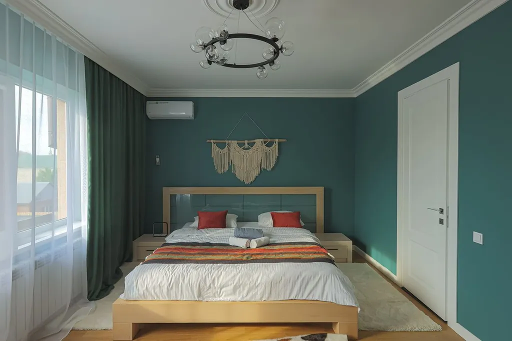 Бассейн с подогревом и лаундж зоной