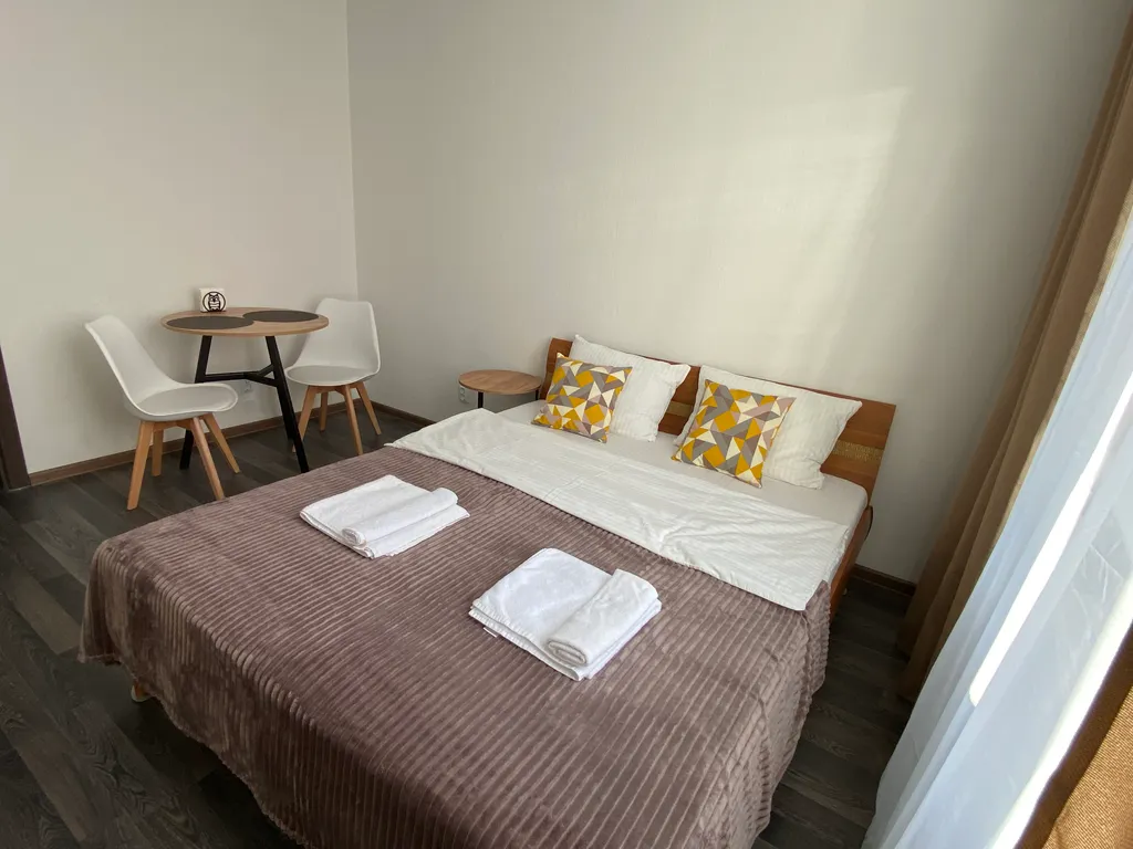 Уютная студия на набережной в центре Академического района