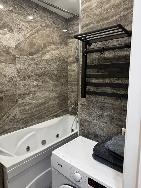 Дизайнерская студия с джакузи