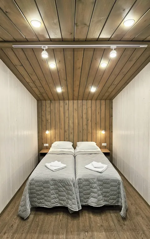 Далеко и надолго