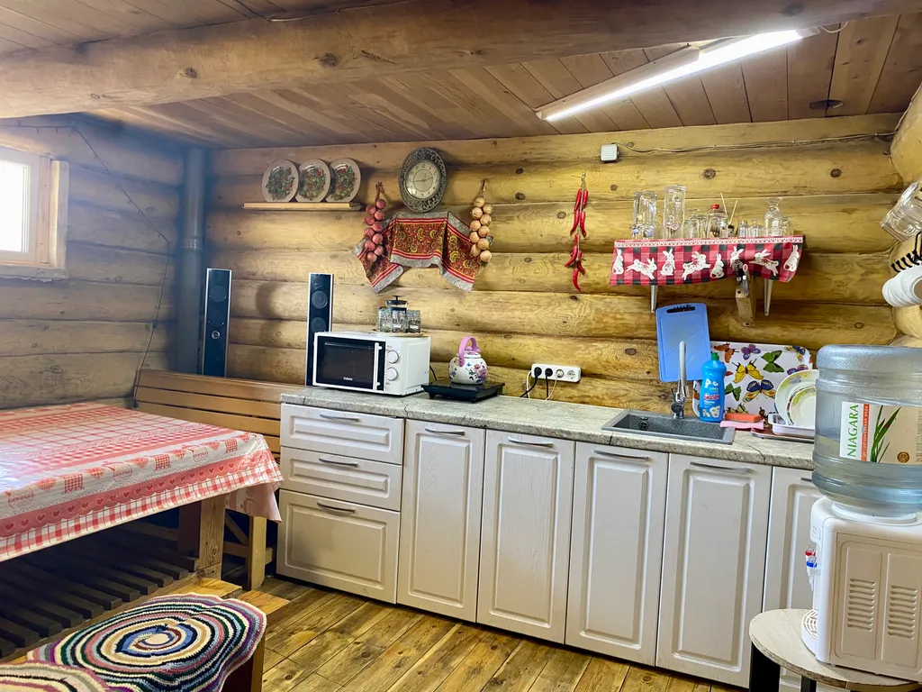 Дом недалеко от ГЛК Евразия