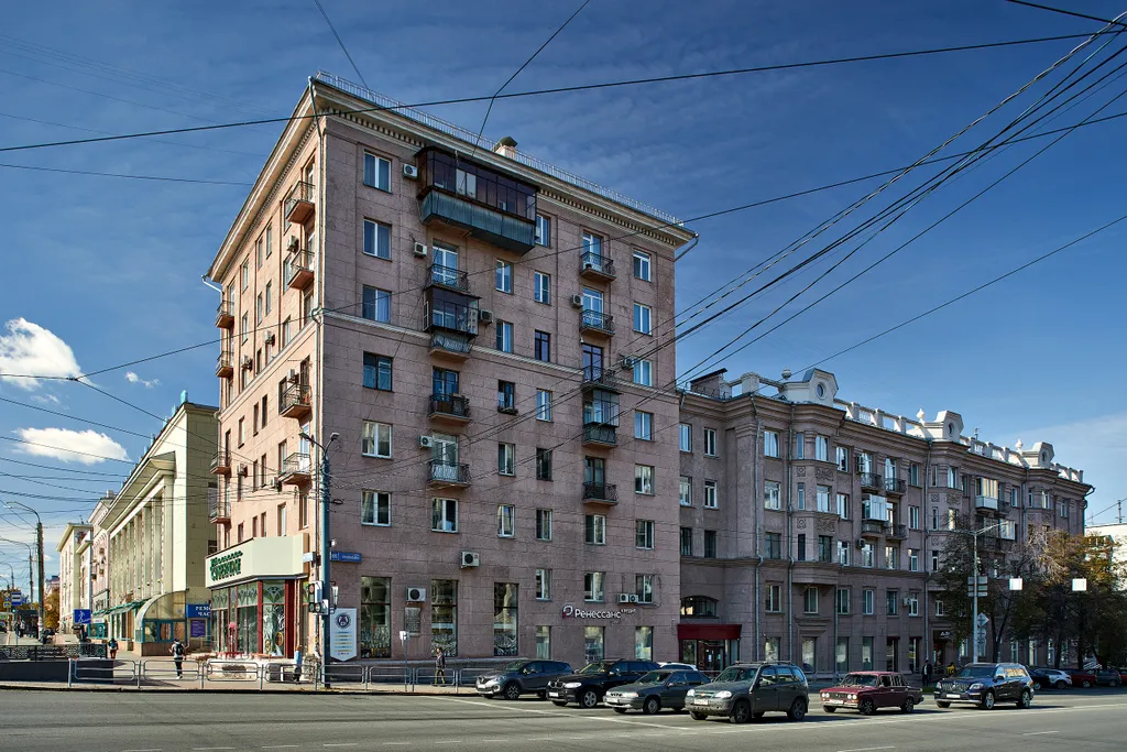 2-комнатная с раздельными спальнями в самом центре