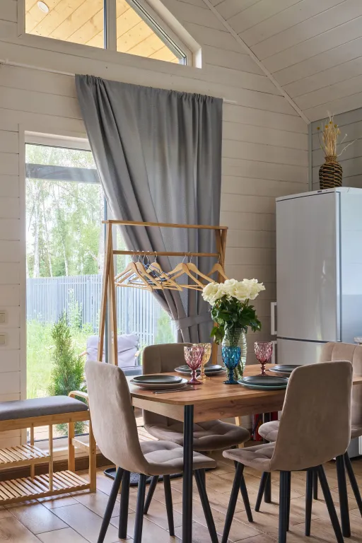 Коттедж в окружении леса с джакузи и сауной