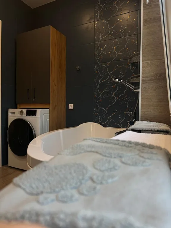 Часть дома с террасой и мангальной зоной на берегу моря