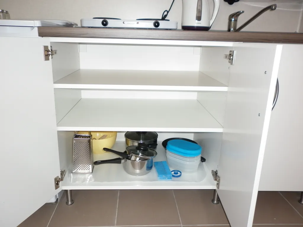 Комната с кухонным уголком и верандой